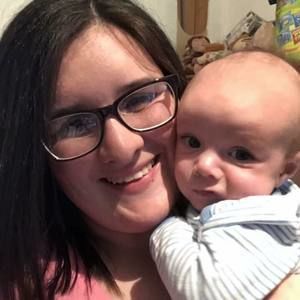 Meet your Posher, Caitlin